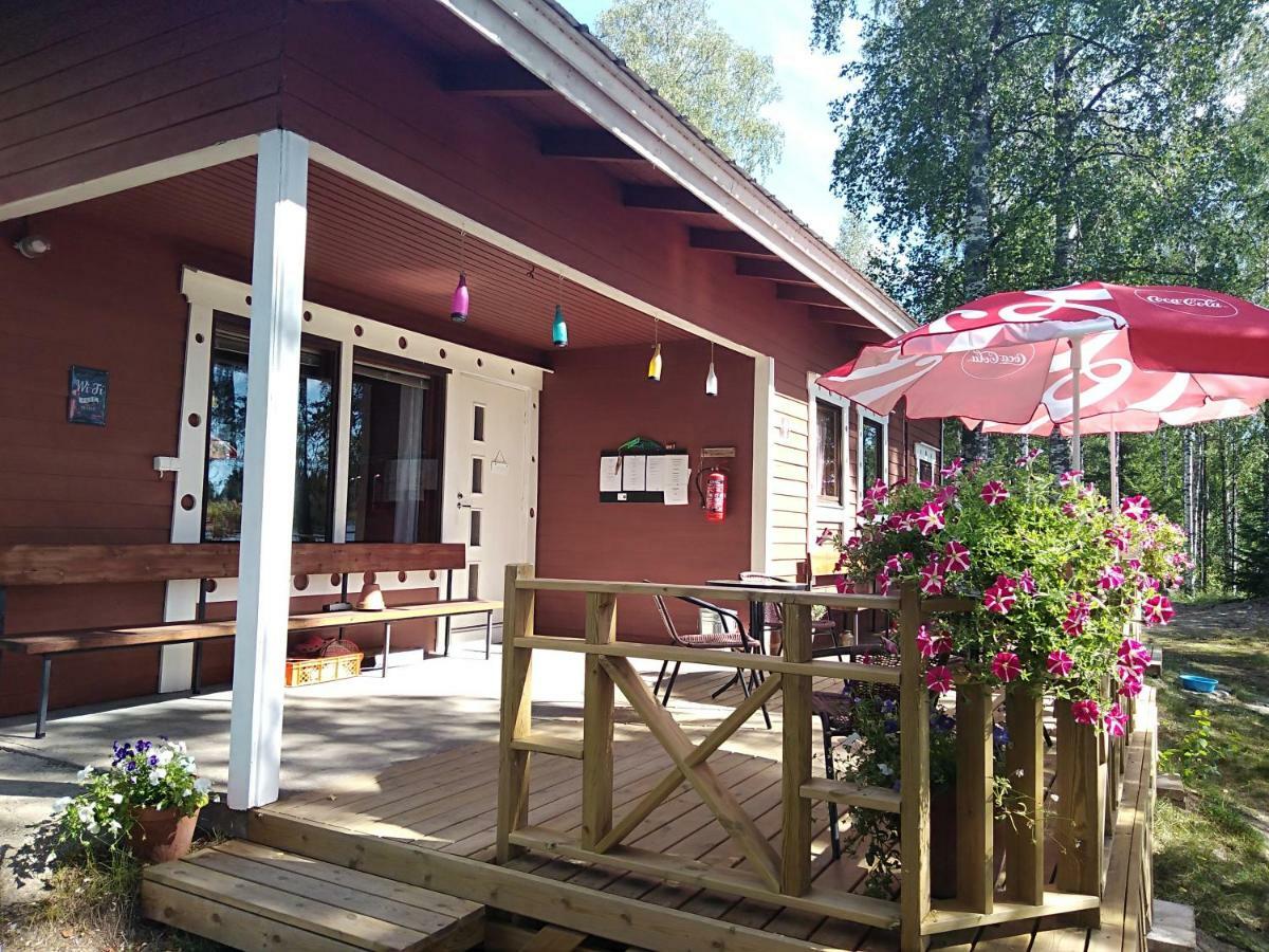 Pirttiniemen Lomakylae Hotel Muurasjarvi Exterior photo